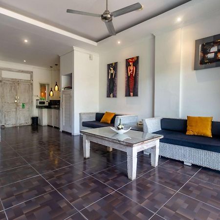 Aleesha Villas&Suites Sanur Esterno foto