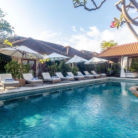 Aleesha Villas&Suites Sanur Esterno foto