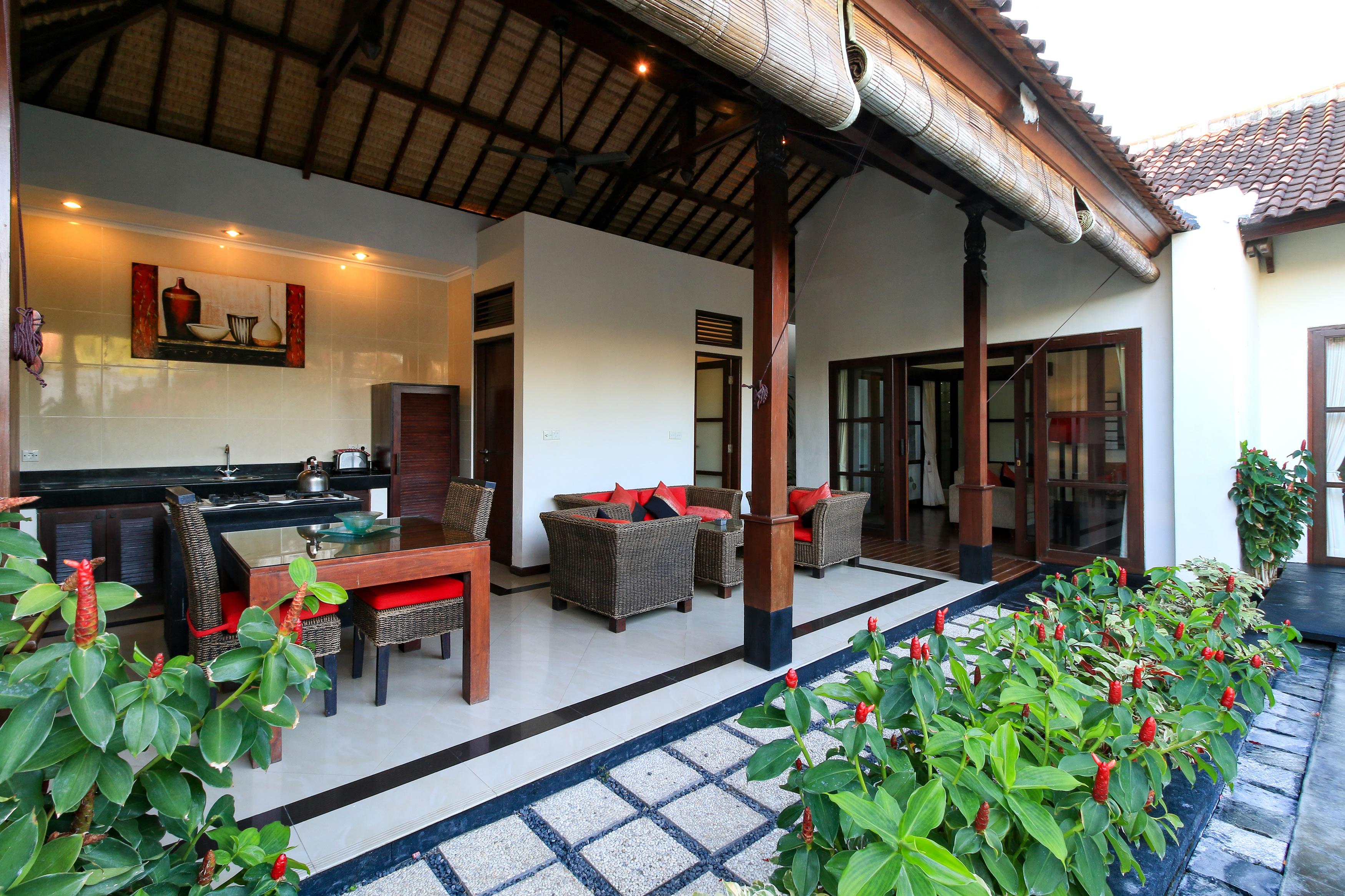 Aleesha Villas&Suites Sanur Esterno foto