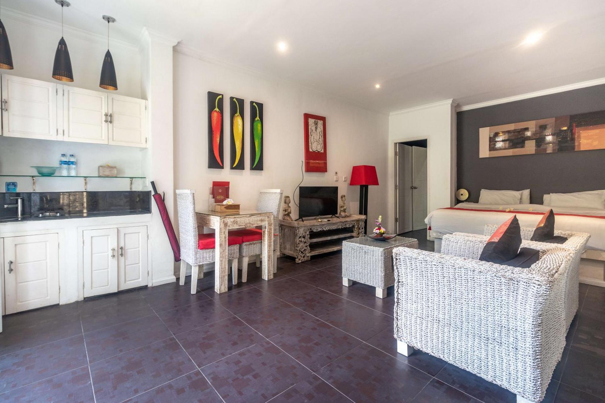 Aleesha Villas&Suites Sanur Esterno foto